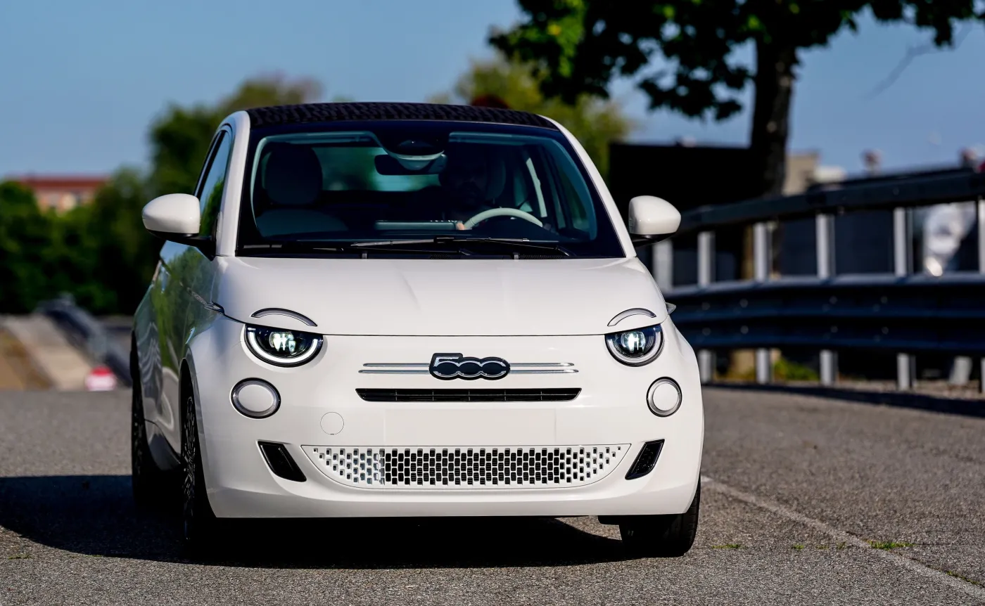 nowy-fiat-500-hybrid-38526848.jpg