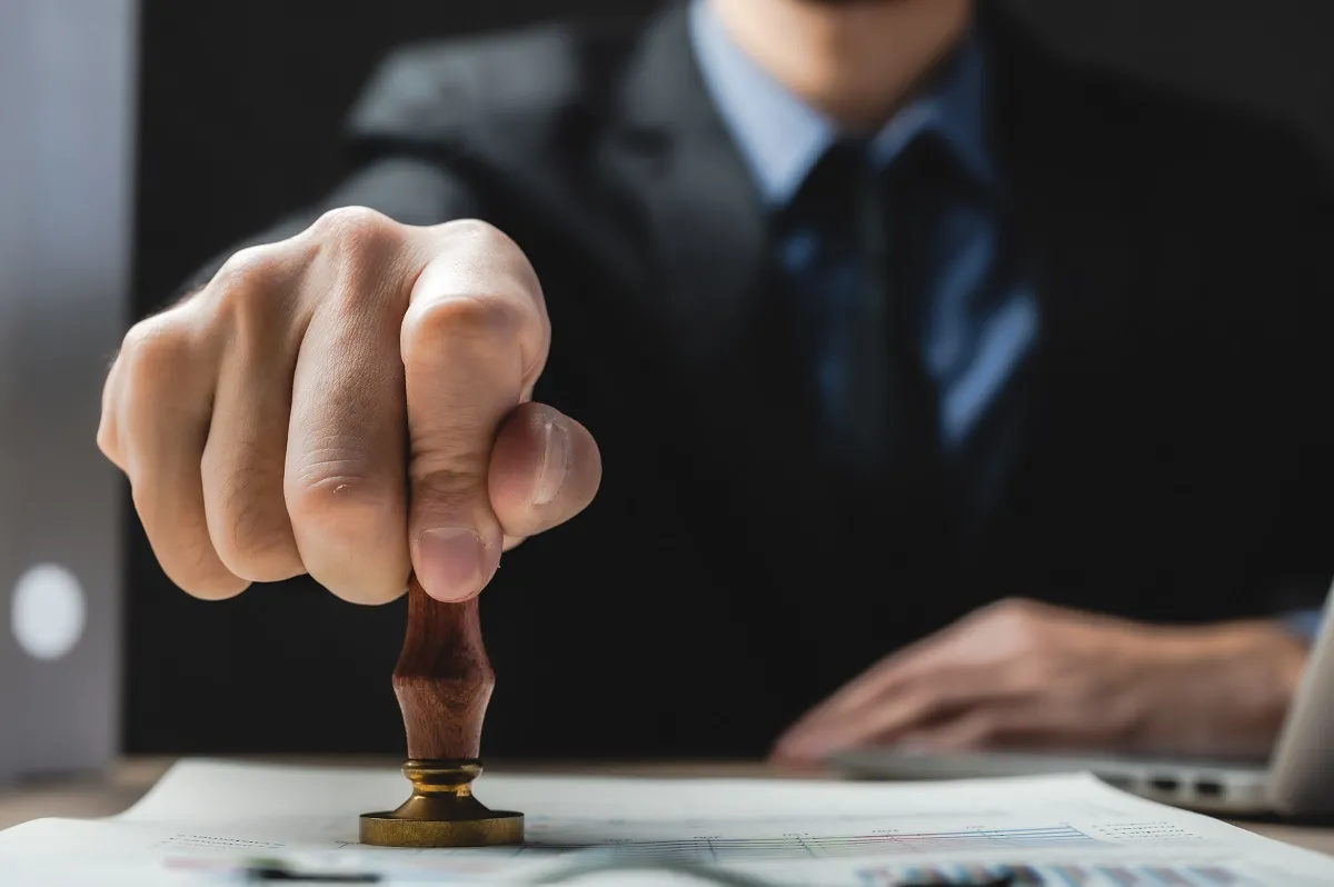 5767 złotych brutto miesięcznie płacy minimalnej i podwyżka o 20 proc. dla urzędników od stycznia 2026