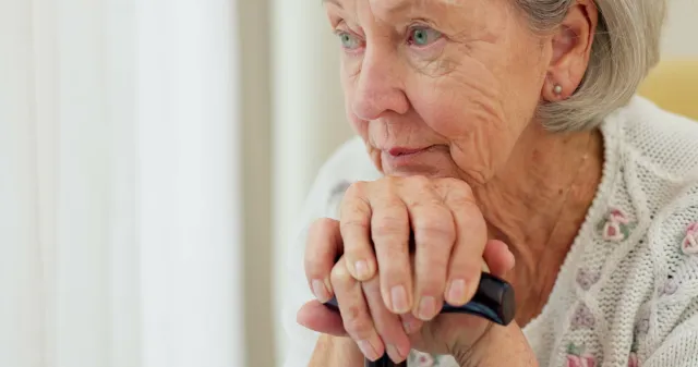 Dodatek a zasiłek pielęgnacyjny. Czym się różnią? Czy można jednocześnie pobierać dodatek pielęgnacyjny i zasiłek pielęgnacyjny?