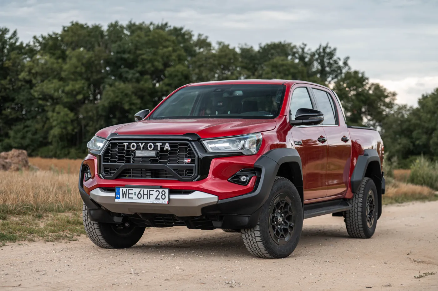 toyota-hilux-gr-sport-38544259.jpg