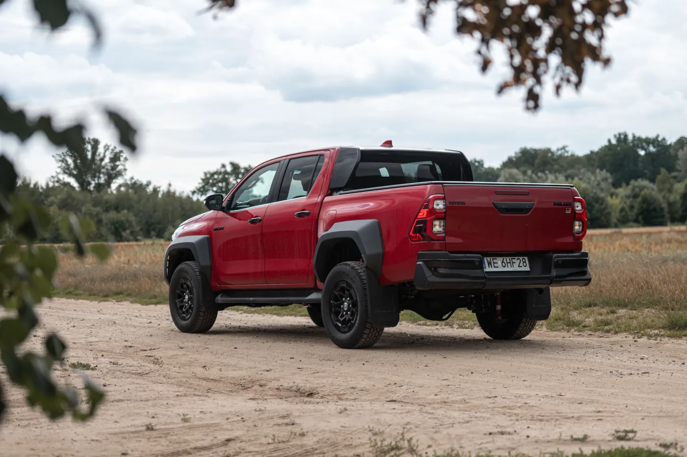 toyota-hilux-gr-sport-38544294.jpg