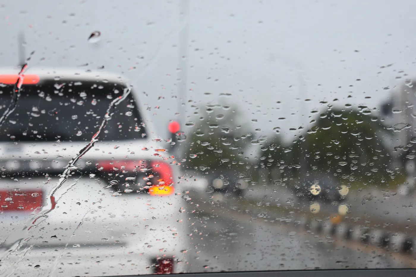 Kolejny dzień ochłodzenia i burz. Prognoza pogody na niedzielę, 31 sierpnia