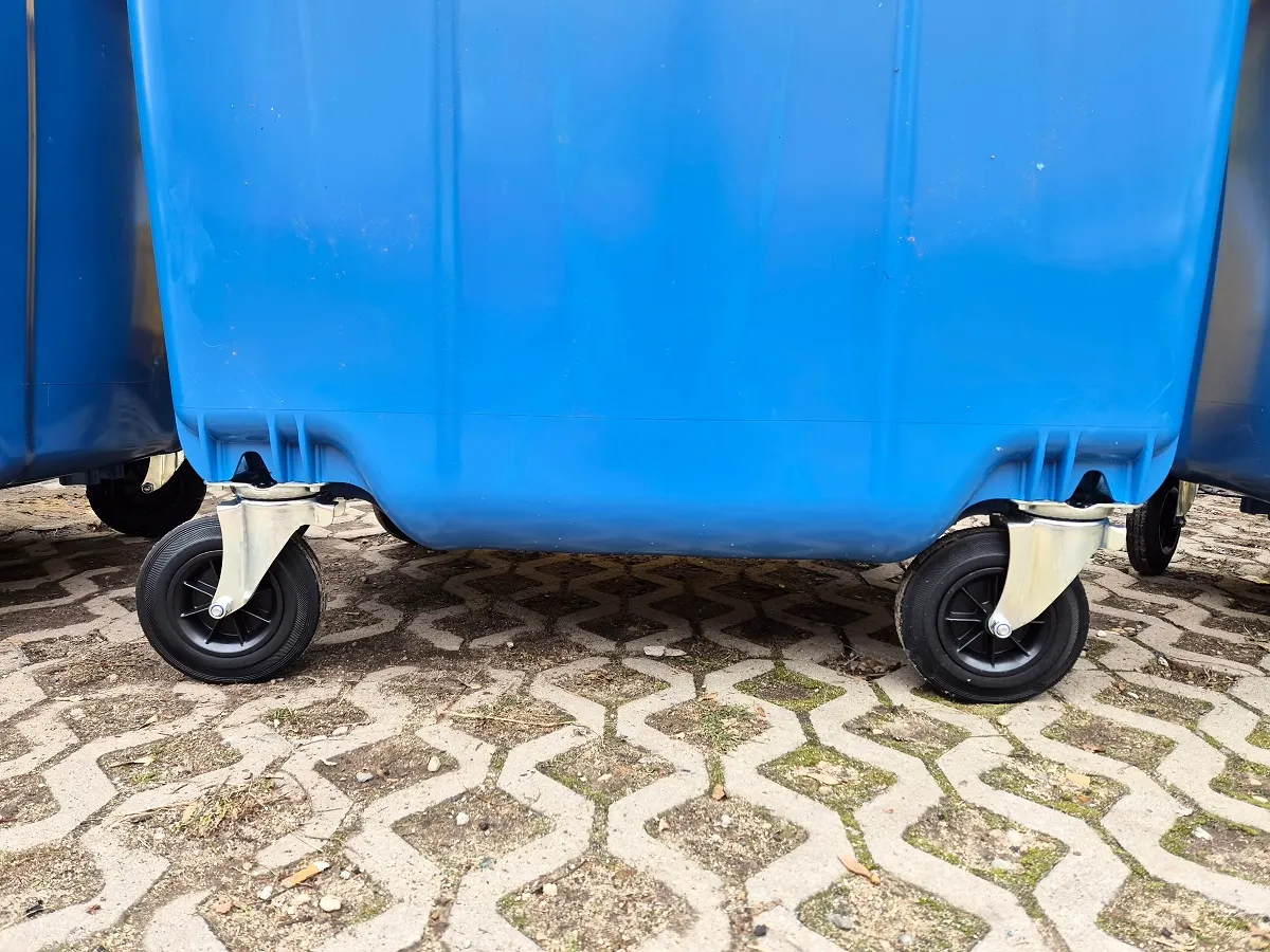 SMS-em zgłosisz przepełniony kosz. Tak miasto walczy ze śmieciami