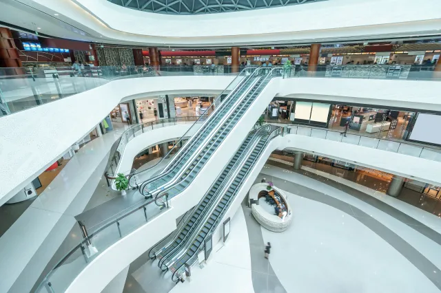 Powstaje nowy park handlowy w stolicy Kujaw. Będą popularne sklepy. Kiedy otwarcie?