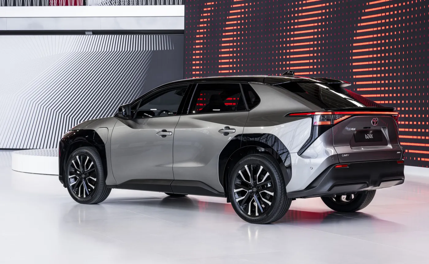 Nowa Toyota bZ4X AWD
