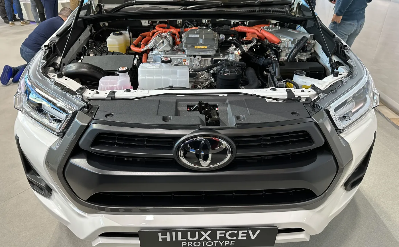 Toyota Hilux wykorzysta napęd wodorowy na ogniwa paliwowe