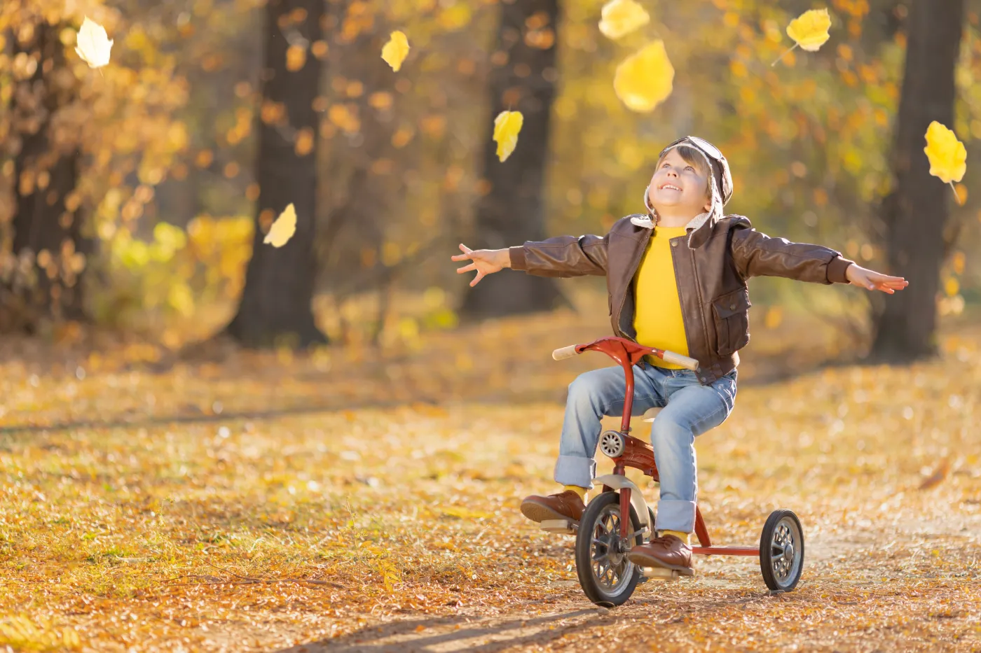 Ciepło, ale wietrznie i deszczowo. Oto pogoda pogody na 14 listopada. Jak uczniowie powinni się ubrać w piątek?