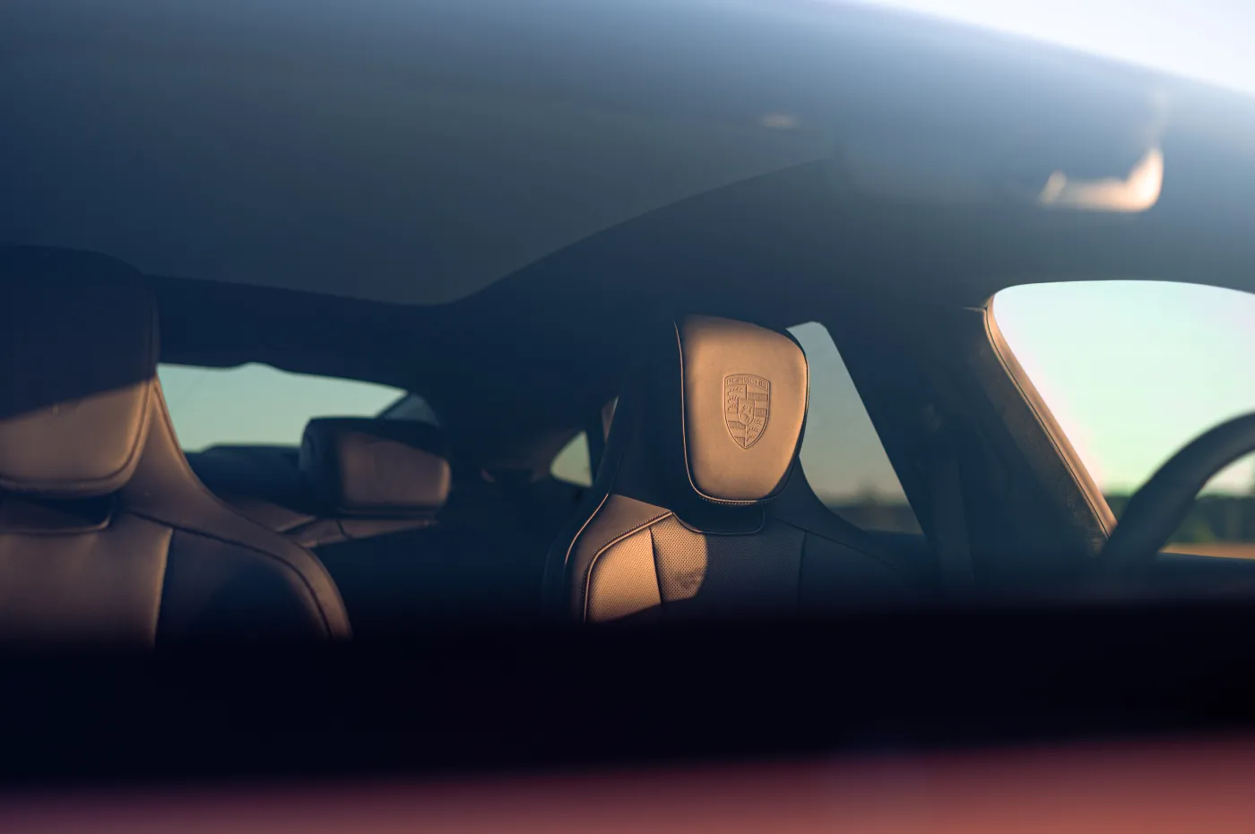 porsche-taycan-turbo-s-38970282.jpg