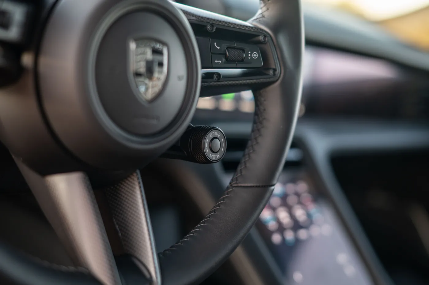 porsche-taycan-turbo-s-38970325.jpg