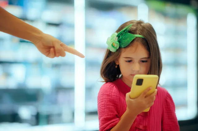 Dostęp do mediów społecznościowych dla nieletnich będzie ograniczony. KO zapowiada projekt ustawy