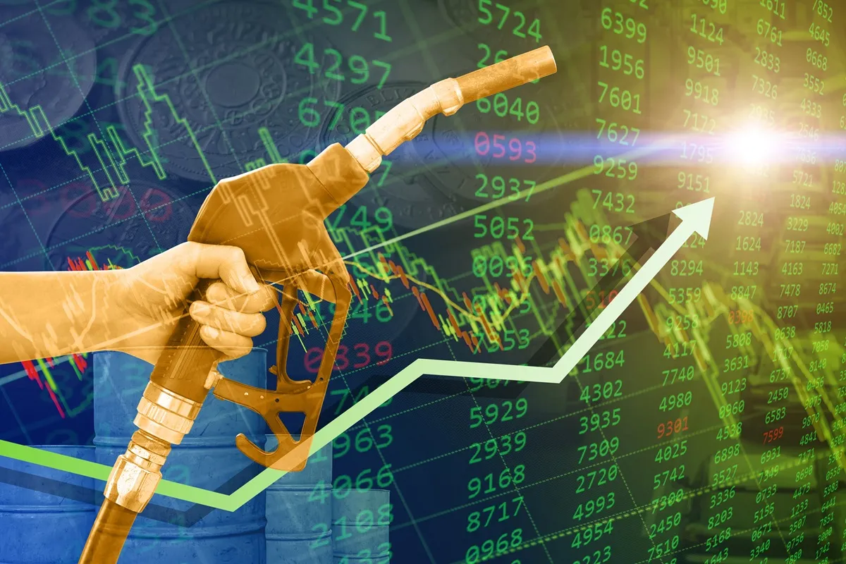 Paliwa wyraźnie tańsze już od dzisiaj. Ten rząd tnie VAT i uruchamia miliardy na walkę z kryzysem!