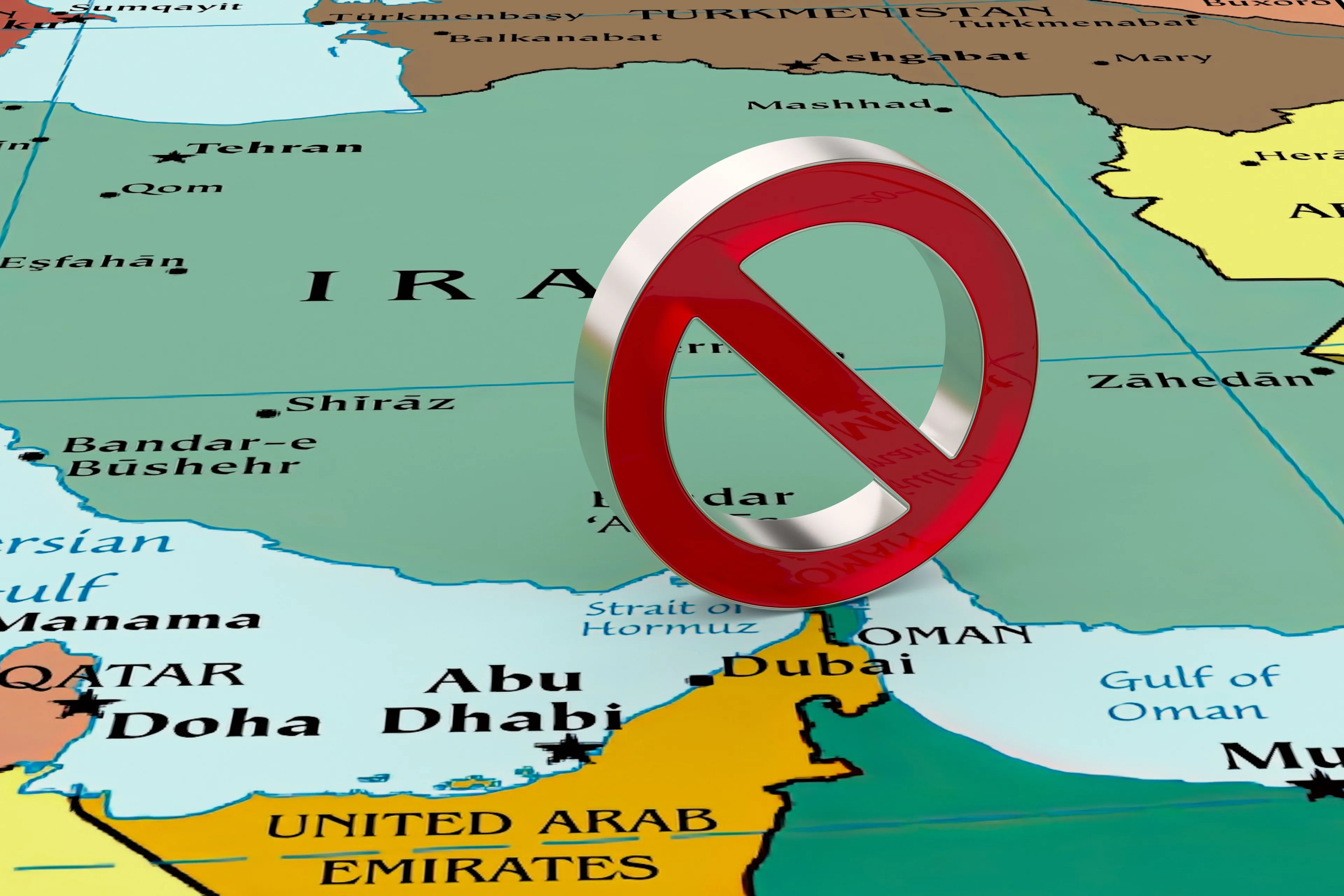 Gorąco w Cieśninie Ormuz. Iran ostrzelał statki