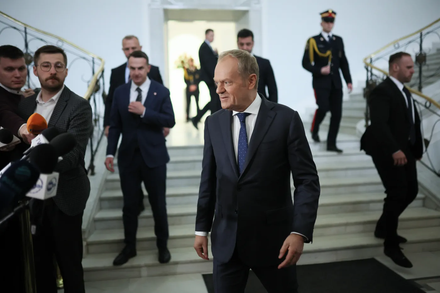 Tak wygląda sondaż poparcia dla rządu. Donald Tusk może się zmartwić
