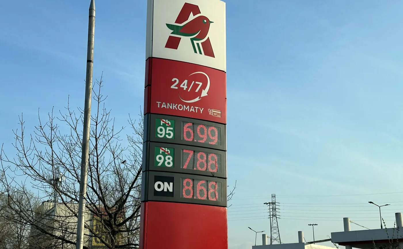 Stacja paliw Auchan
