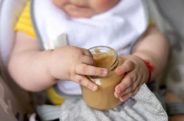 Trutka na szczury w jedzeniu dla dzieci. Policja ostrzega rodziców