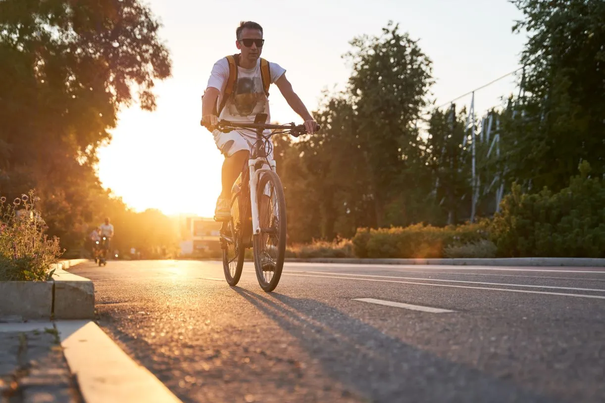 Quiz: Czy zdałbyś egzamin na kartę rowerową? Połowa wprawionych rowerzystów nie robi 15/17