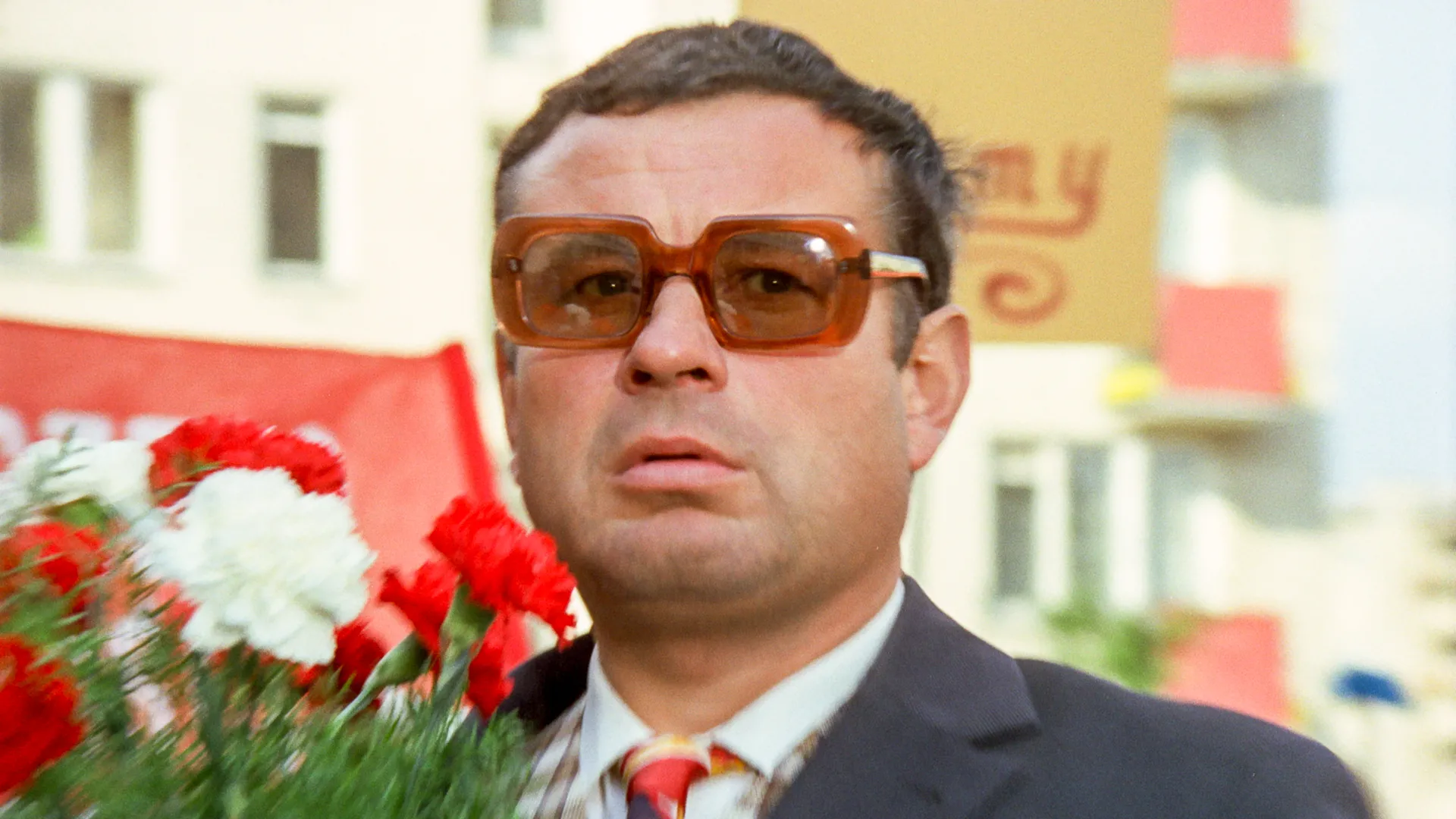 Kultowa komedia PRL w telewizji. To fascynujący zapis Warszawy lat 70.