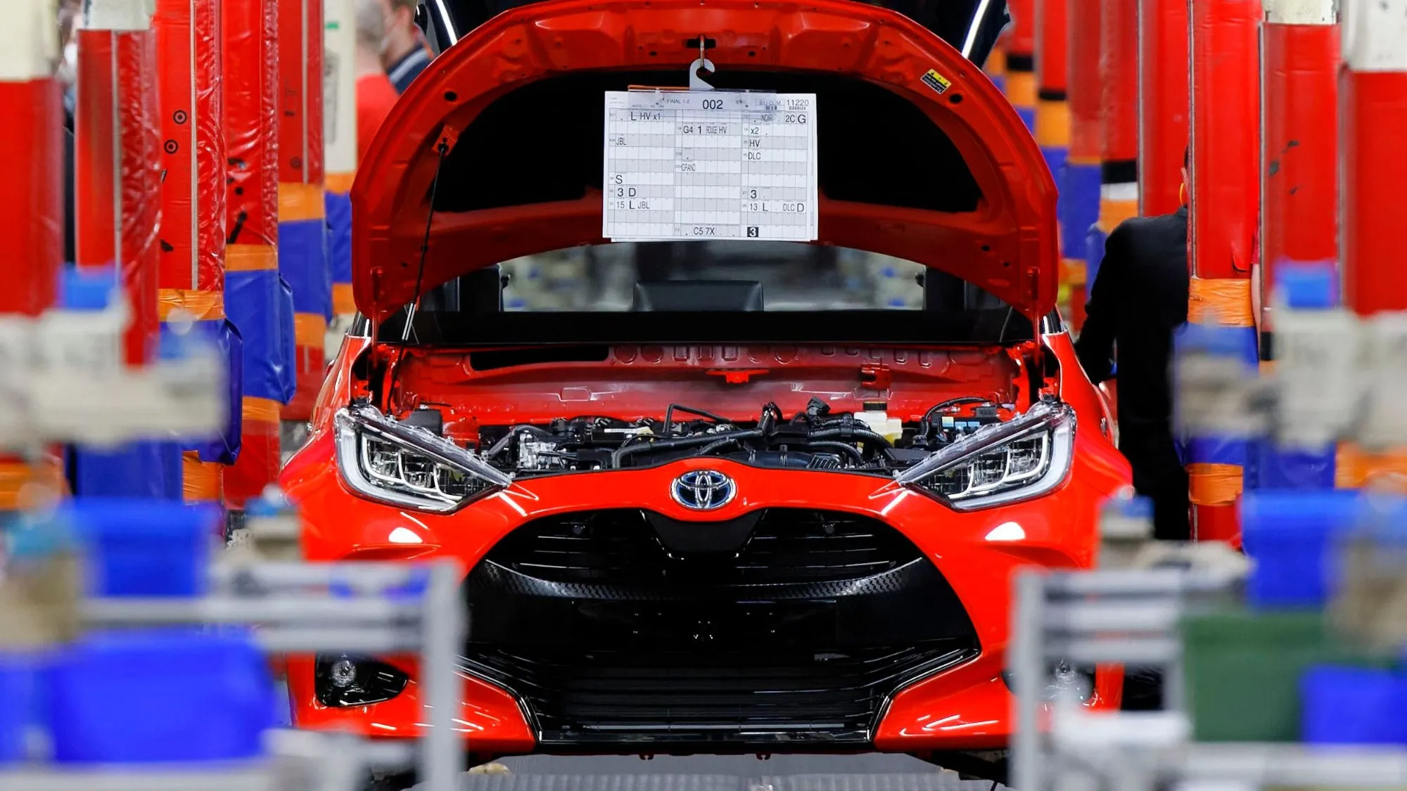 Toyota inwestuje 7 miliardów w polskie miasta. "Budują Japonię dla Europy"