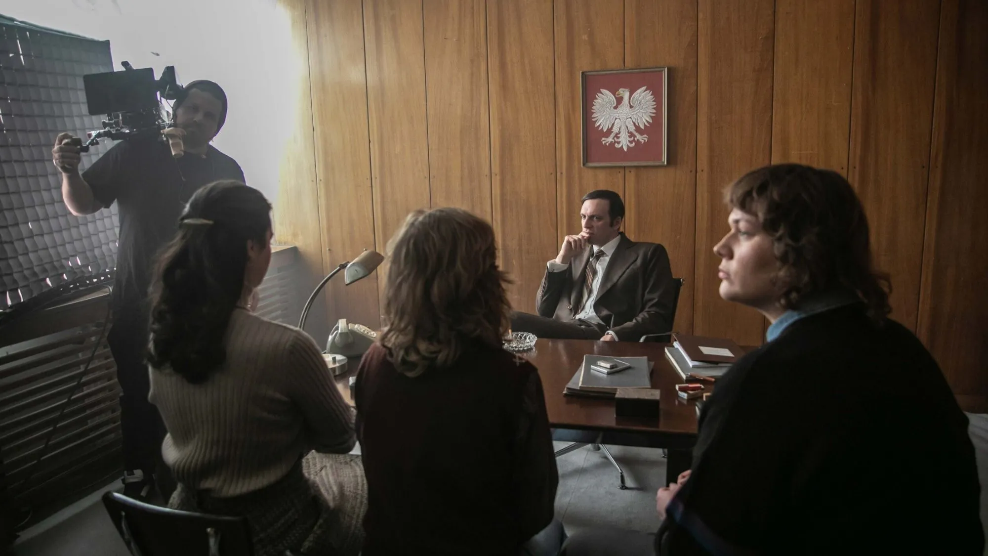 O tym filmie będzie głośno. Młodzież PRL zaprotestowała przeciw usunięciu krzyży
