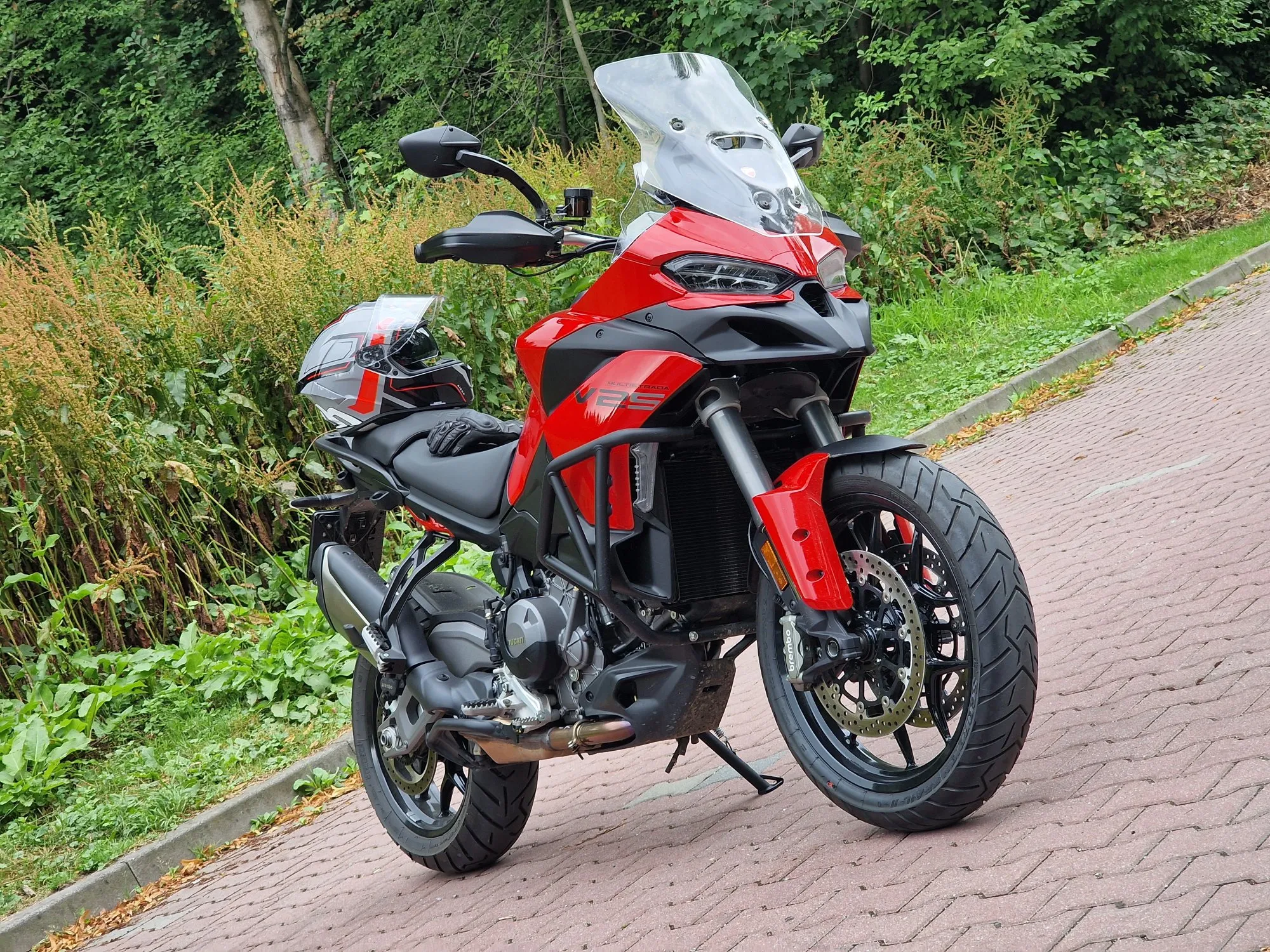 Ducati Multistrada V2S: rewelacja na zakręty, ale co ma na autostrady? Test motocykla