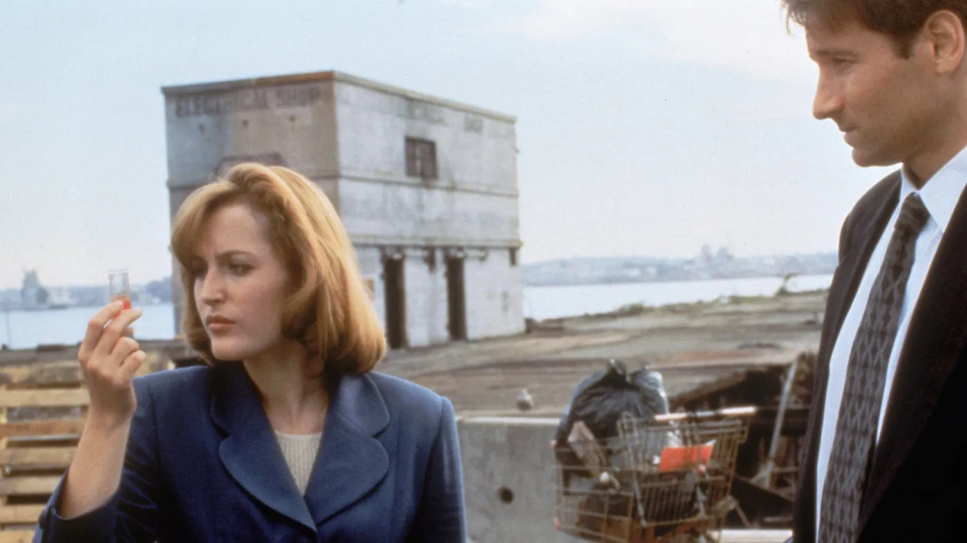 Gillian Anderson i David Duchovny w serialu "Z archiwum X"