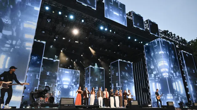 "Lato z Radiem" w ogniu krytyki. "To jest striptiz czy koncert?"