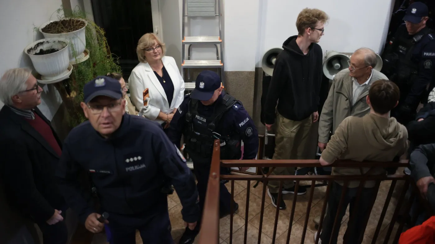 Policja na parafii kościoła pw. Świętego Wawrzyńca w Grojcu