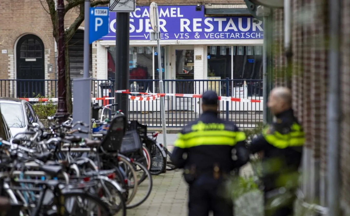 Bomba przed żydowską restauracją w Amsterdamie. Policja ewakuowała okolicę [WIDEO]
