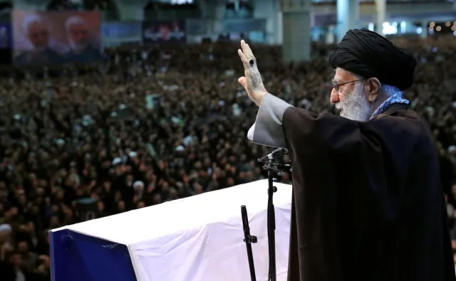 Zestrzelenie samolotu w Iranie. Ajatollah wyśmiewa Amerykanów, nazywając ich "klaunami"