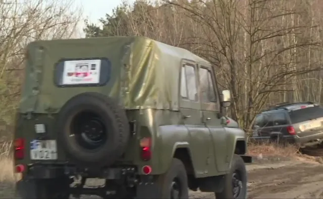 Raj samochodowy w Zielonej Górze. Jazda terenówkami dla WOŚP [WIDEO]