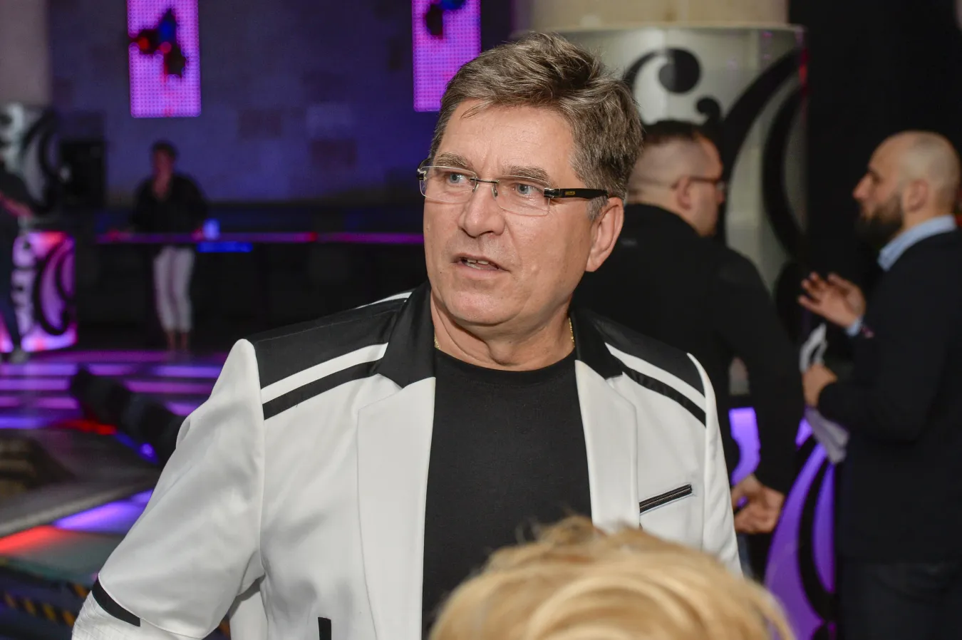 Świerzyński o Dudzie: Jemu miód z ust kapie, on ma pyłek kwiatowy na ustach