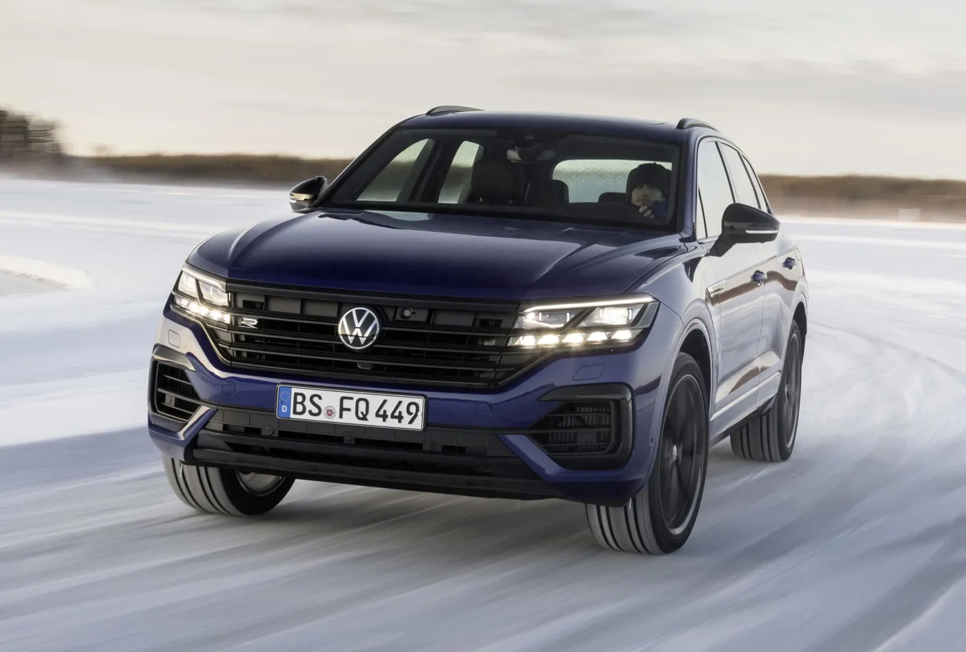 volkswagen-touareg-r-12594843.jpg