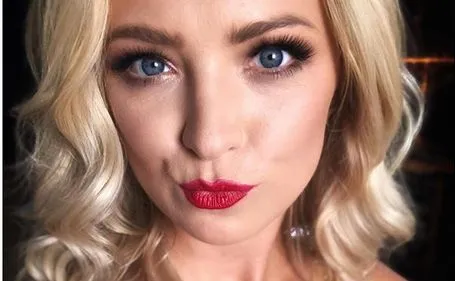 Kurdej-Szatan wdała się w pyskówkę z fanką: Co to za bzdety nielogiczne?