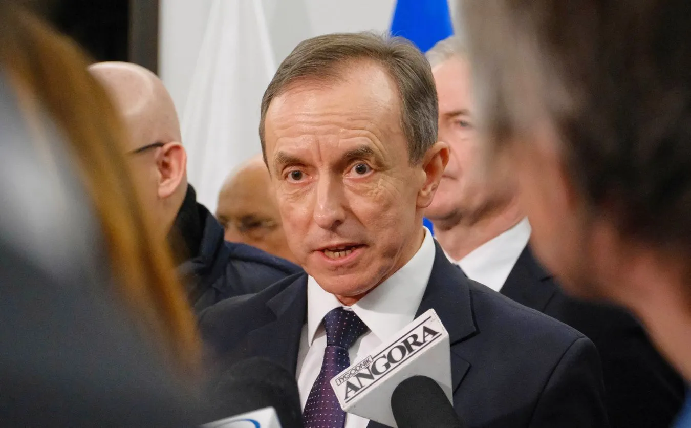 Senatorowie PiS wyszli z głosowania. Grodzki: To skandal