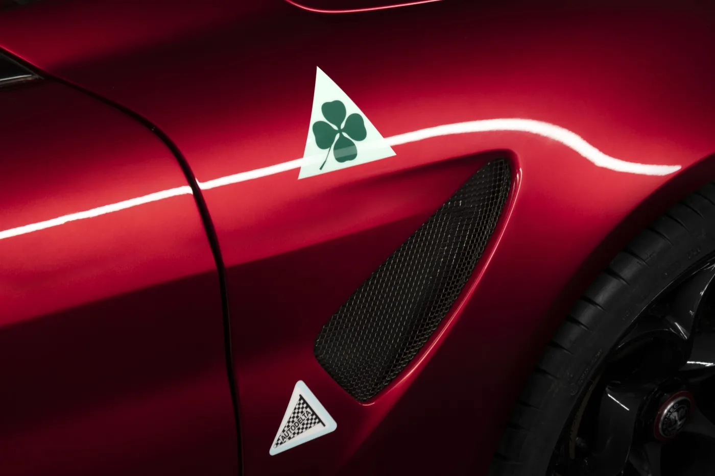 NOWA Alfa Romeo wstrząśnie światem. Legenda powraca z podwójną siłą