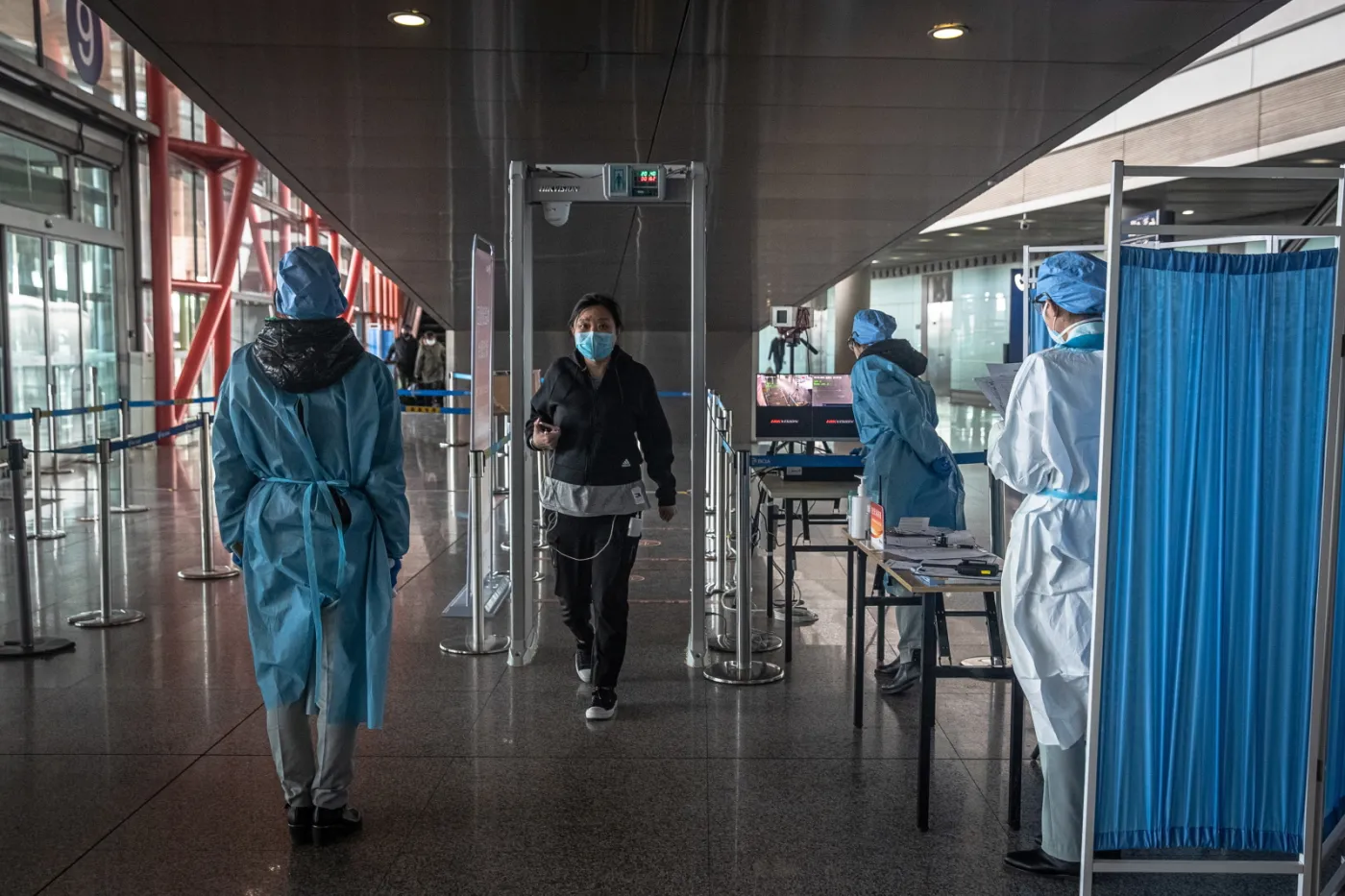 China boosts airport screenings against new cases of coronavirus from abroad