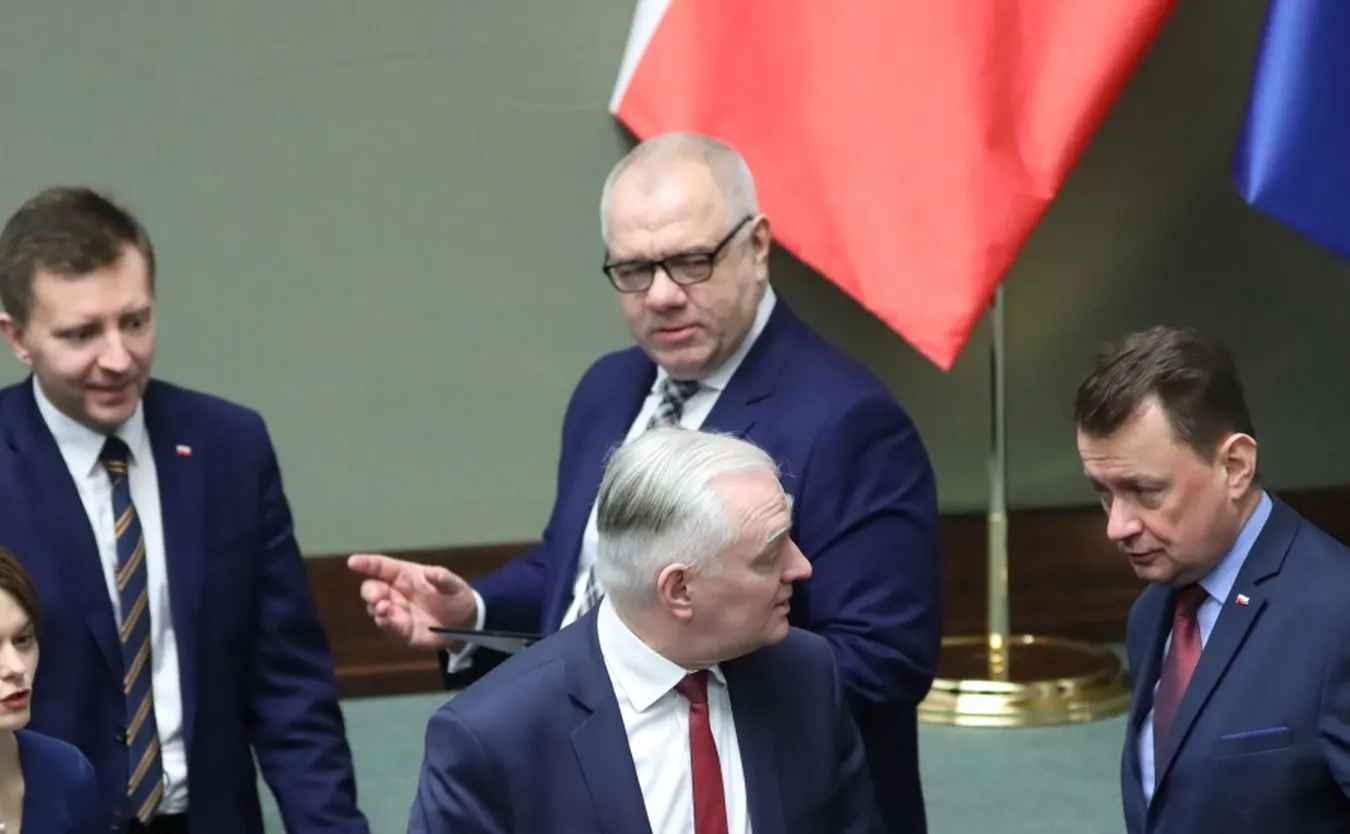 Będą kolejne ograniczenia rządowe. Sasin: Wzmożone patrole policji, być może wojsko na ulicach