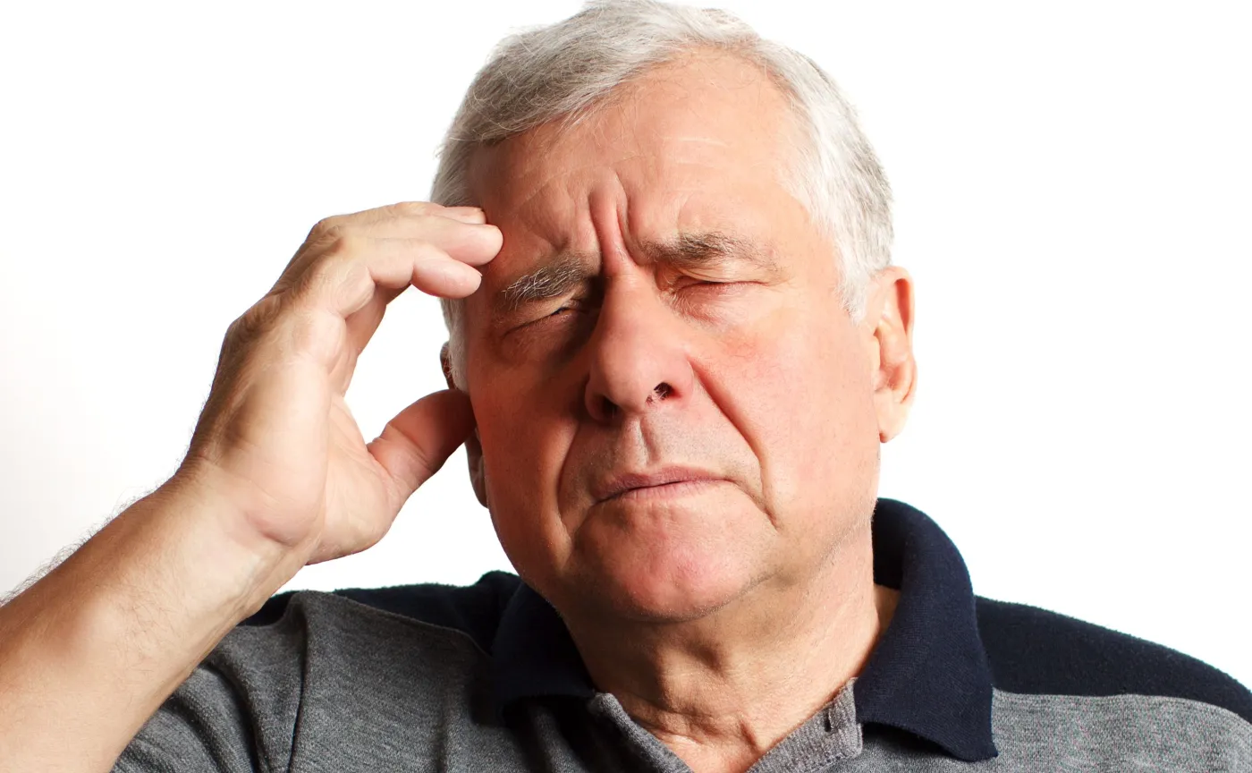 Mężczyznę boli głowa