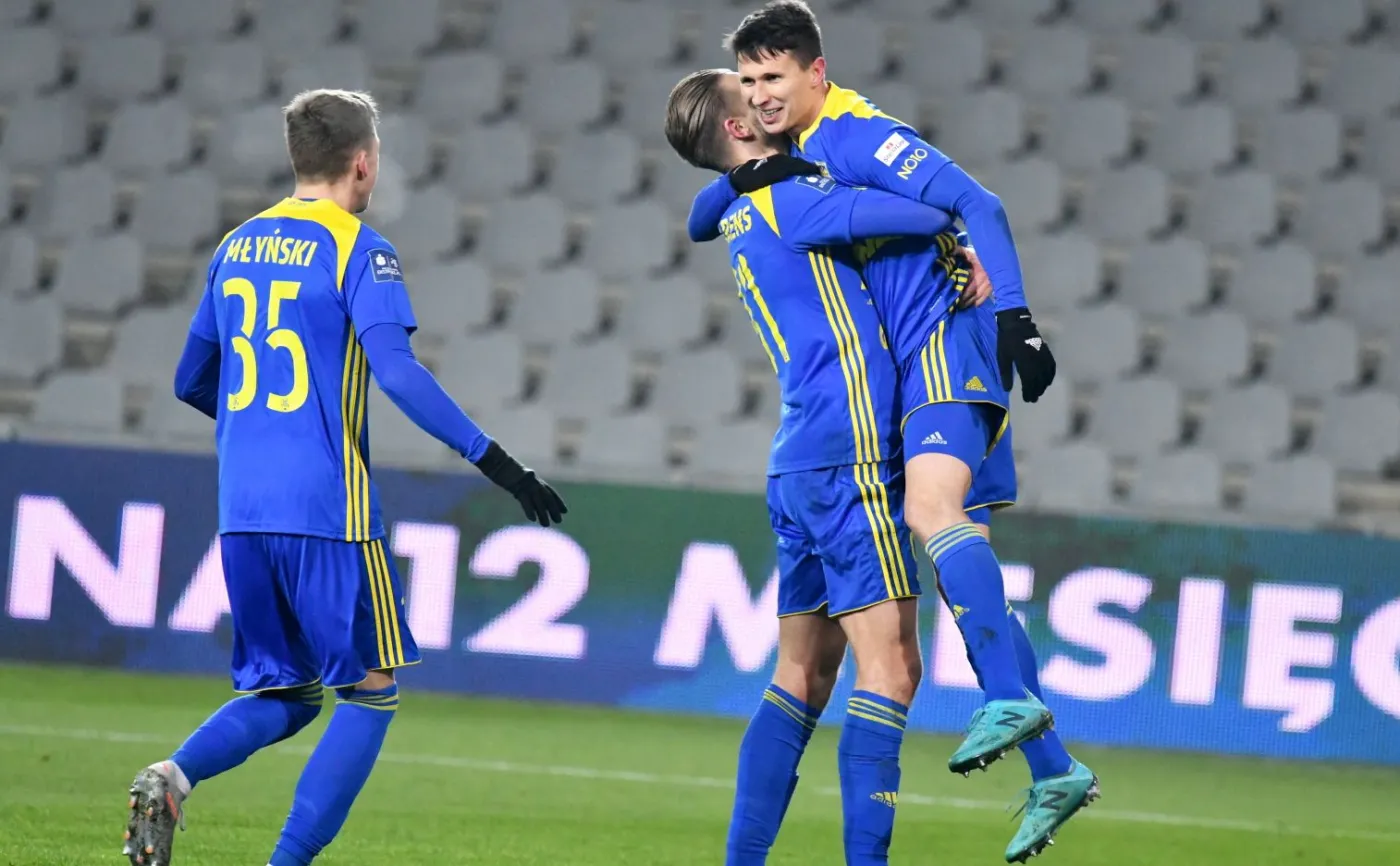 Radość piłkarzy Arki