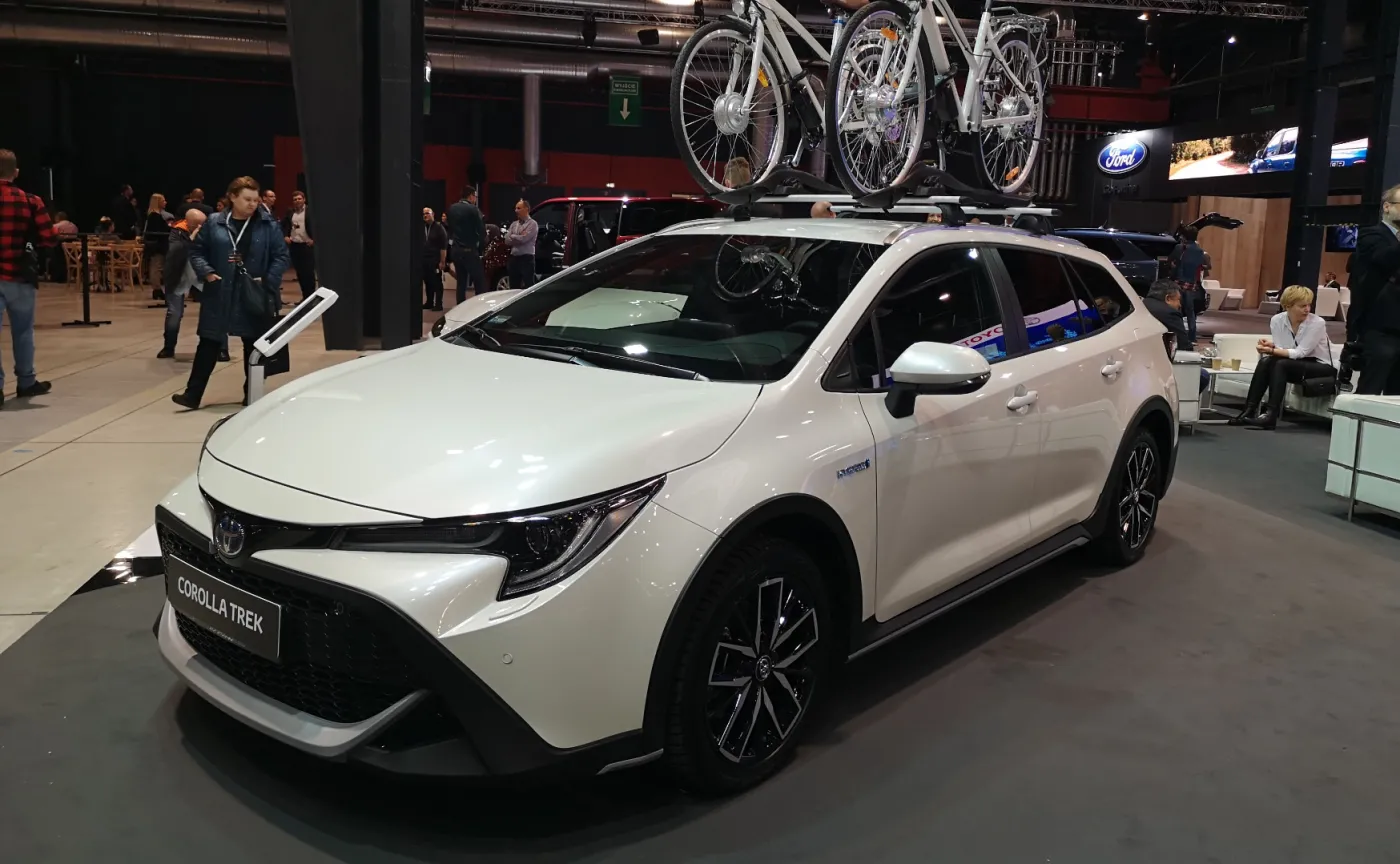 12761441-toyota-corolla-chr-61.jpg
