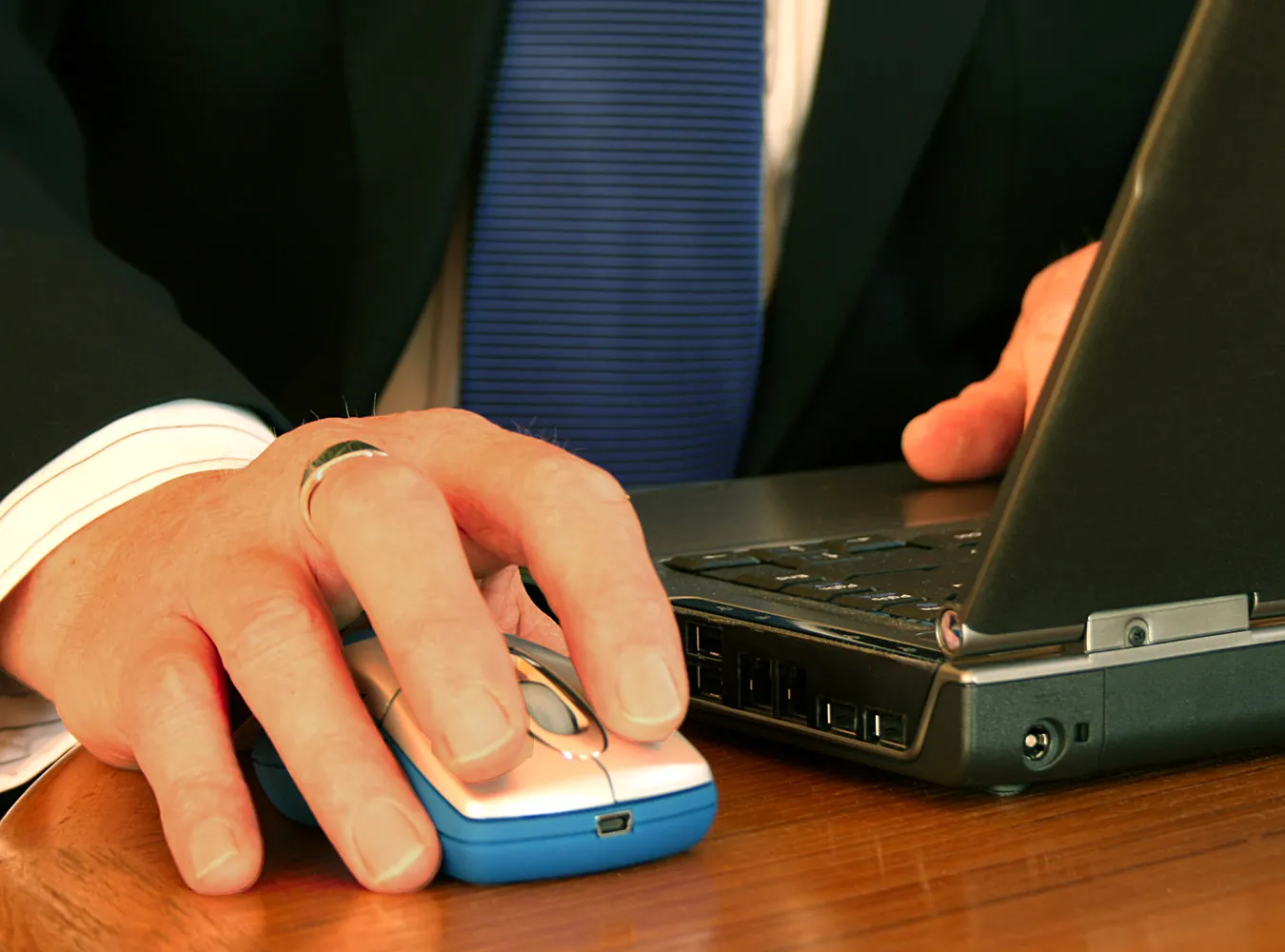 Szef nie ma prawa sprawdzać naszych maili