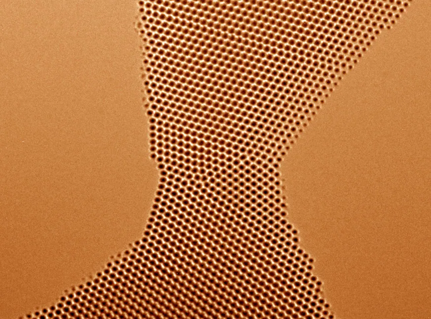 fr_gold_nanobridge1_48769a_111883.jpg