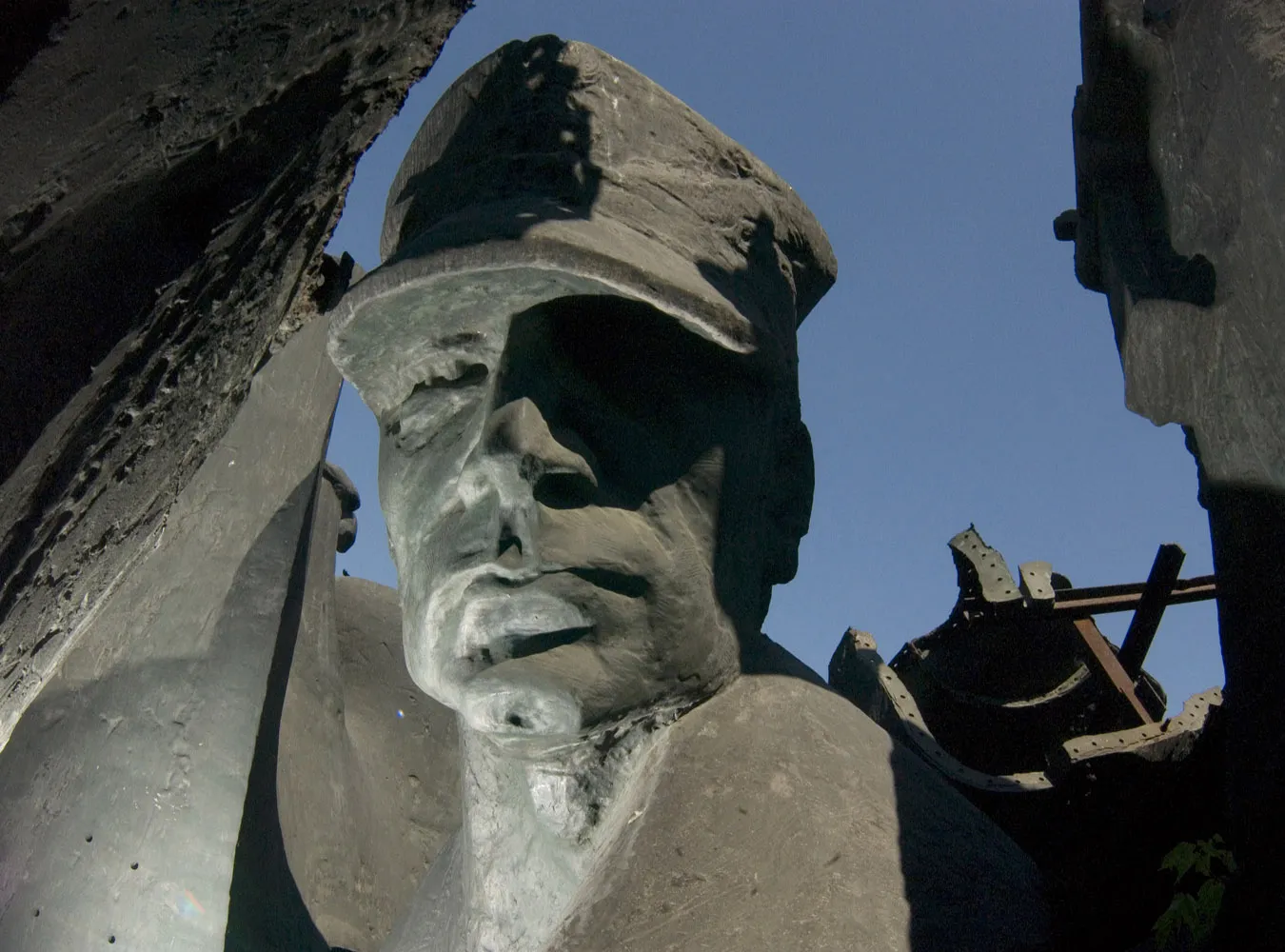 PiS wciąż walczy z komunizmem