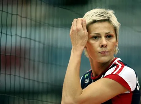 nz. Dorota Swieniewicz nr8-Polska podczas meczu FIVB World Grand Prix w siatkowce kobiet Polska  - Kazachstan w Osace w Japonii. siatkowka , Japonia , Osaka , 19-08-2007 , fot. Adam Nurkiewicz  MediasportDorota Swieniewicz nr8-Poland during FIVB World Grand Prix women volleyball match between Poland - Kazachstan in Osaka, Japan. August 19, 2007 ; volleyball  Photo by Adam Nurkiewicz  Mediasport 