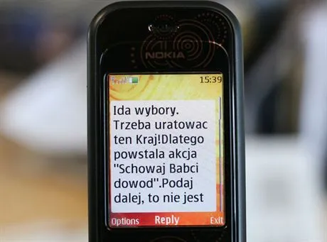 Autor SMS-a "z babcią" tłumaczy się i przeprasza