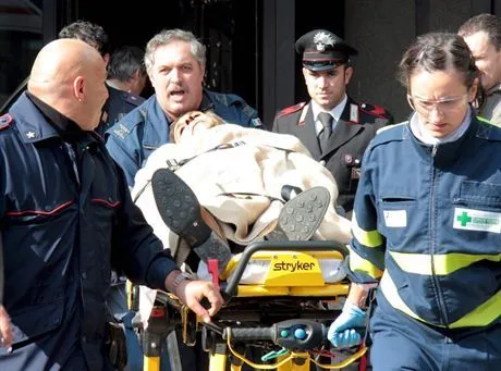 Zamordował w sądzie żonę i szwagra