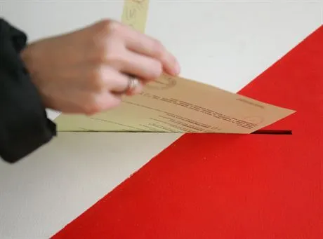 Internet zalała fala anty-spotów wyborczych