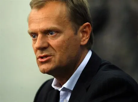 Donald Tusk: Premier to tchórz