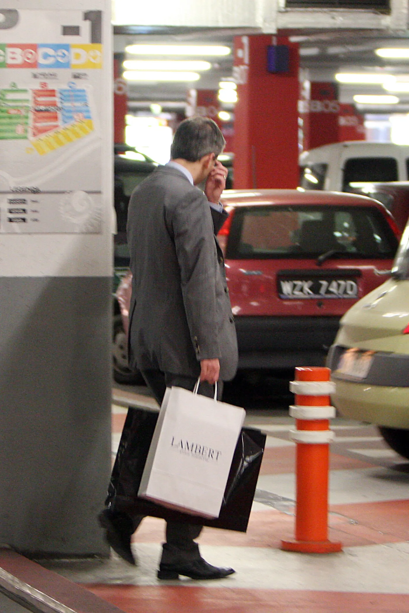 Koszula mogła kosztowac nawet 350 zł