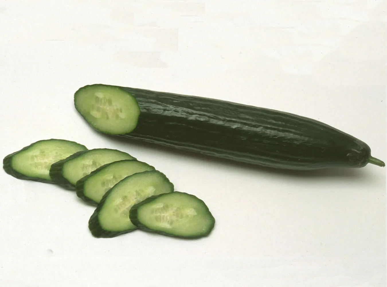 Urzędnicy nie będą już prostować ogórków